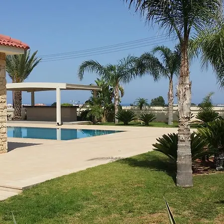 Noufaro Luxury Вилла Pernera